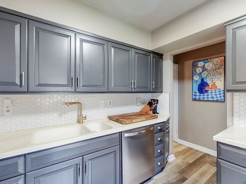 11820 Edgewater Drive, Unit 110, Lakewood, OH 44107 Photo 19