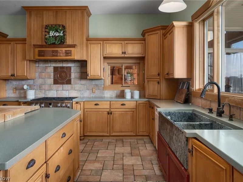 9419 Robinson Road, Chardon, OH 44024 Photo 16