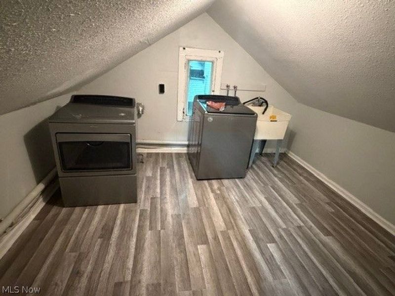 3717 Archwood Avenue, Cleveland, OH 44109 Photo 27