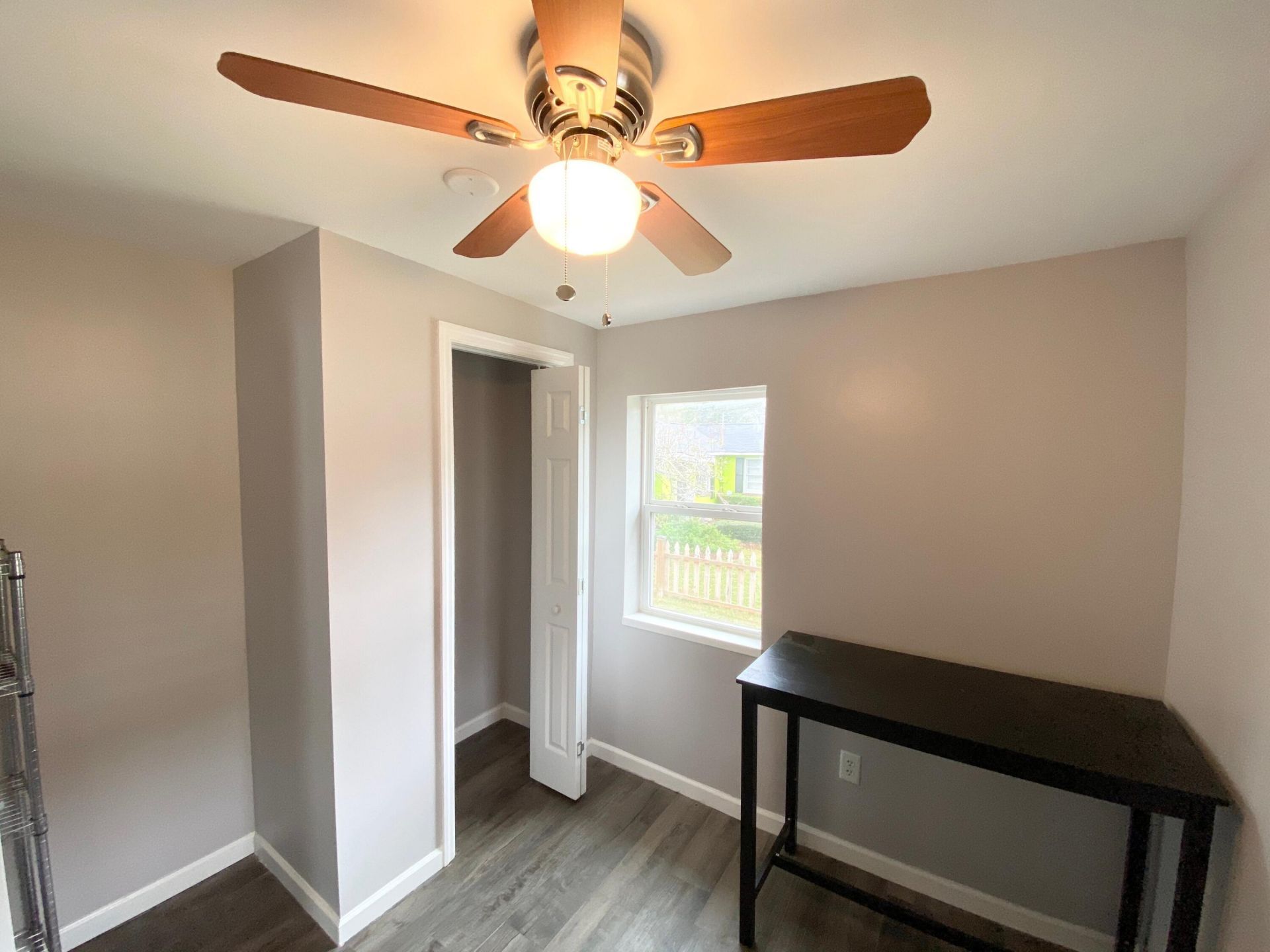 1125 Armstrong Avenue Photo 4