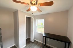 1125 Armstrong Avenue photo 4