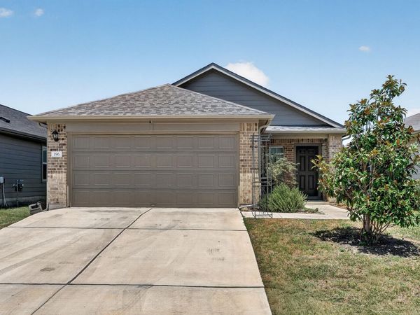 196 Harvest Creek DR, Uhland, TX 78640