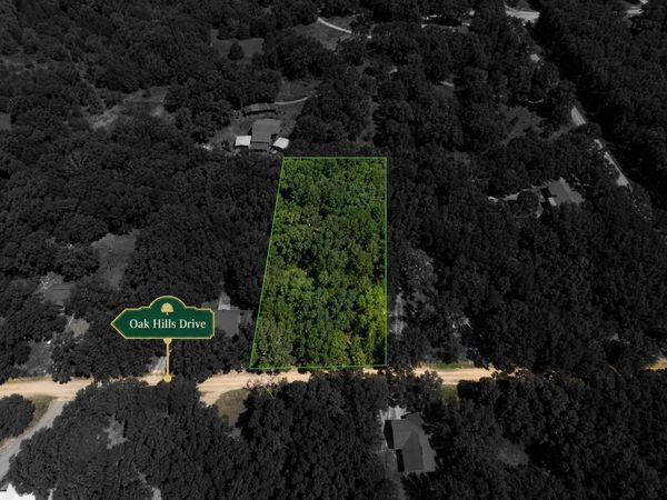 000 Oak Hills Drive , Tishomingo, OK 73460