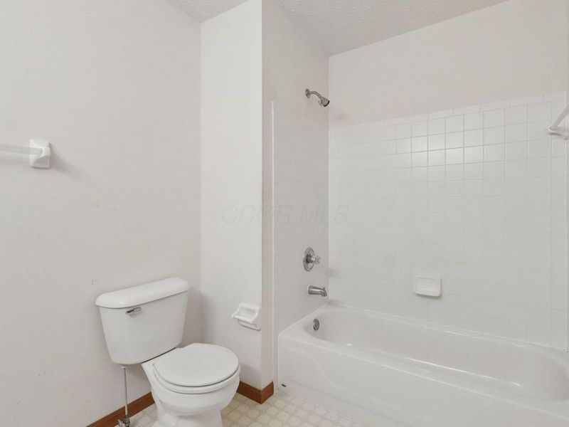 8211 Turret Drive, Blacklick, OH 43004 Photo 31