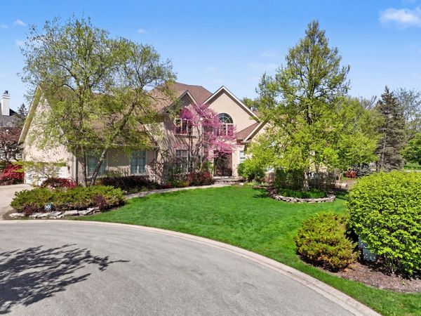 1745 Sundrop Circle , Highland Park, IL 60035