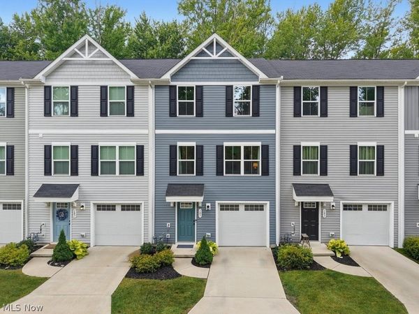 185 Raintree Lane , Painesville Twp, OH 44077
