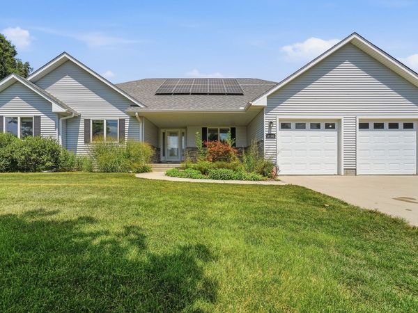 1110 S S. R Street, Indianola, IA 50125