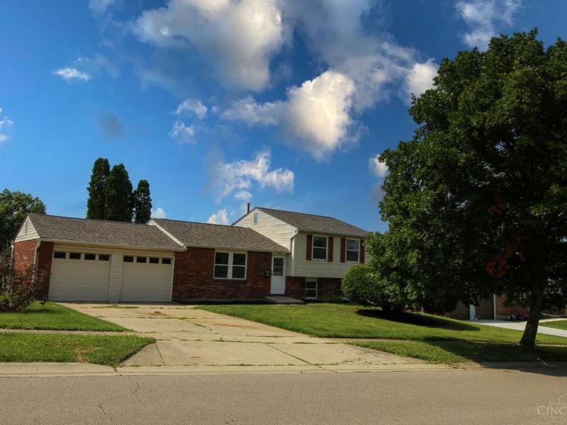 1394 Karahill Drive, Forest Park, OH 45240 Photo 1