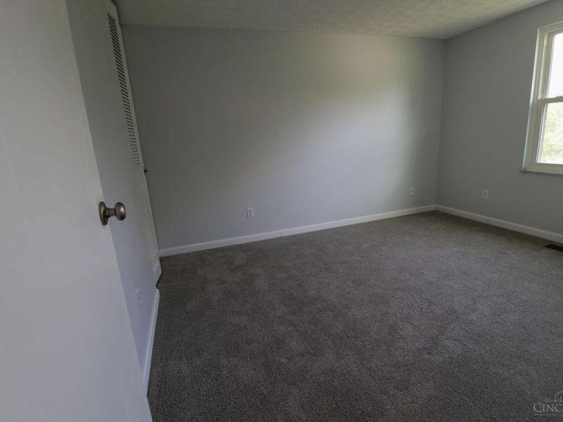 1394 Karahill Drive, Forest Park, OH 45240 Photo 14