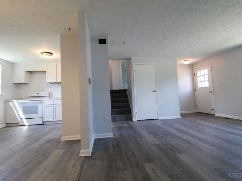 1394 Karahill Drive, Forest Park, OH 45240 Photo 5