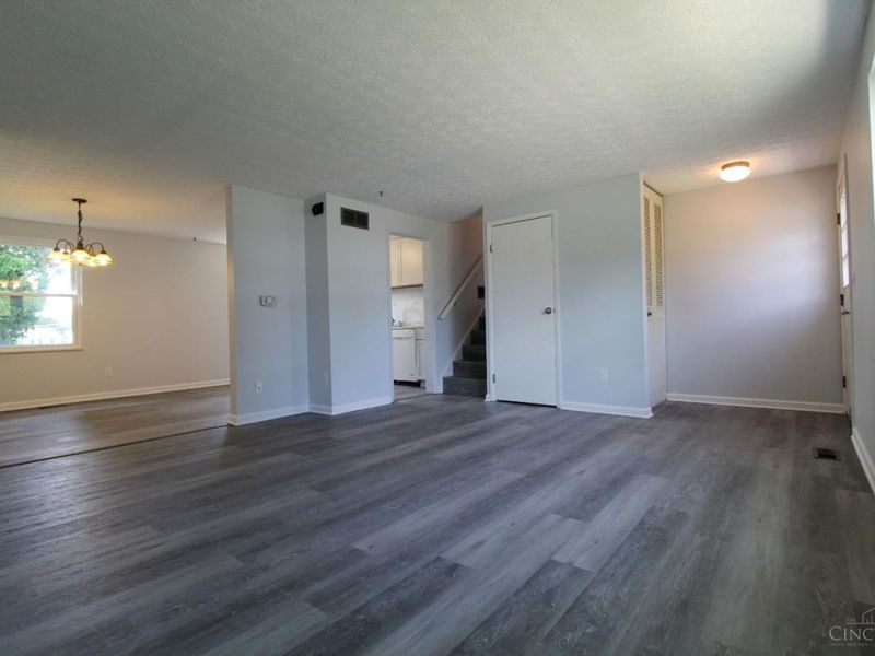 1394 Karahill Drive, Forest Park, OH 45240 Photo 6