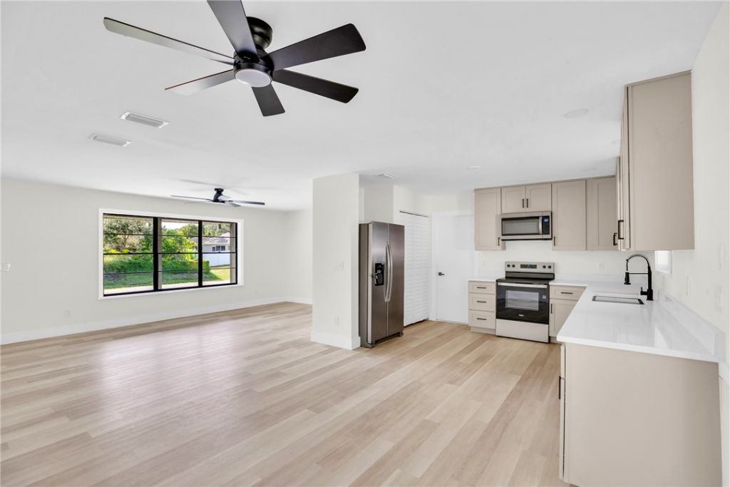 512 Aspen Street, Sebastian, FL 32958 Photo
