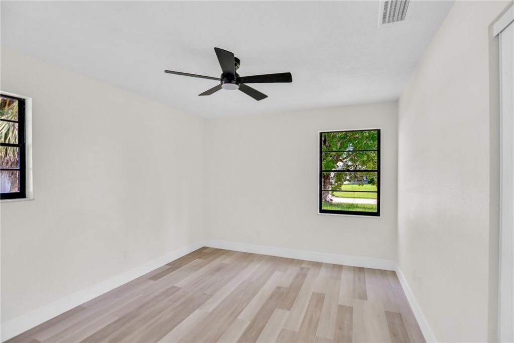 512 Aspen Street, Sebastian, FL 32958 Photo