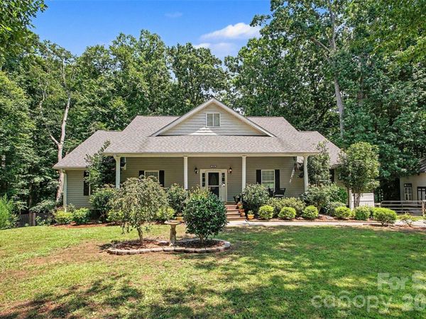 8446 Aqua Lane, Kannapolis, NC 28081