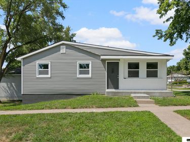 900 W Dawes Avenue, Lincoln, NE 68521