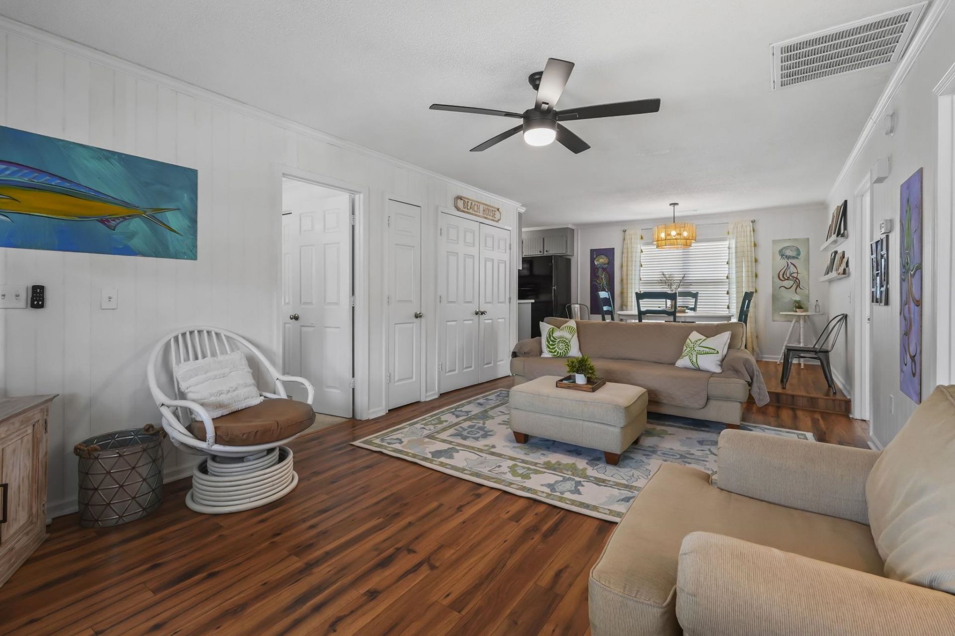 114 Easy St. Photo 8