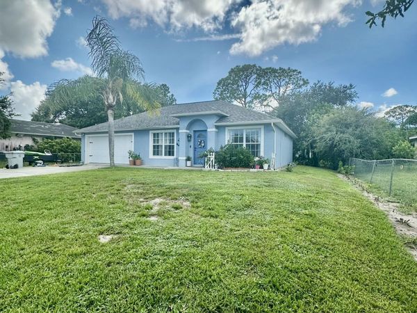 8175 101st Court , Vero Beach, FL 32967
