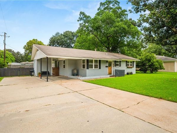1515 PLANTATION Drive, Alexandria, LA 71301