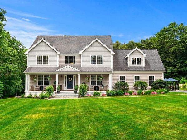72 Alpine Way, Tyngsborough, MA 01879