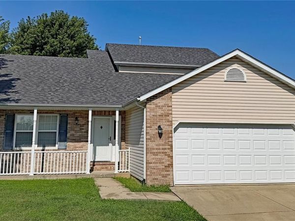 923 Victoria Lane, O'Fallon, IL 62269