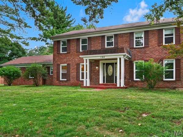 184 Gunston Hall Court, Chesterfield, MO 63017