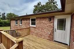 1597 Poplar Hill Drive photo 4