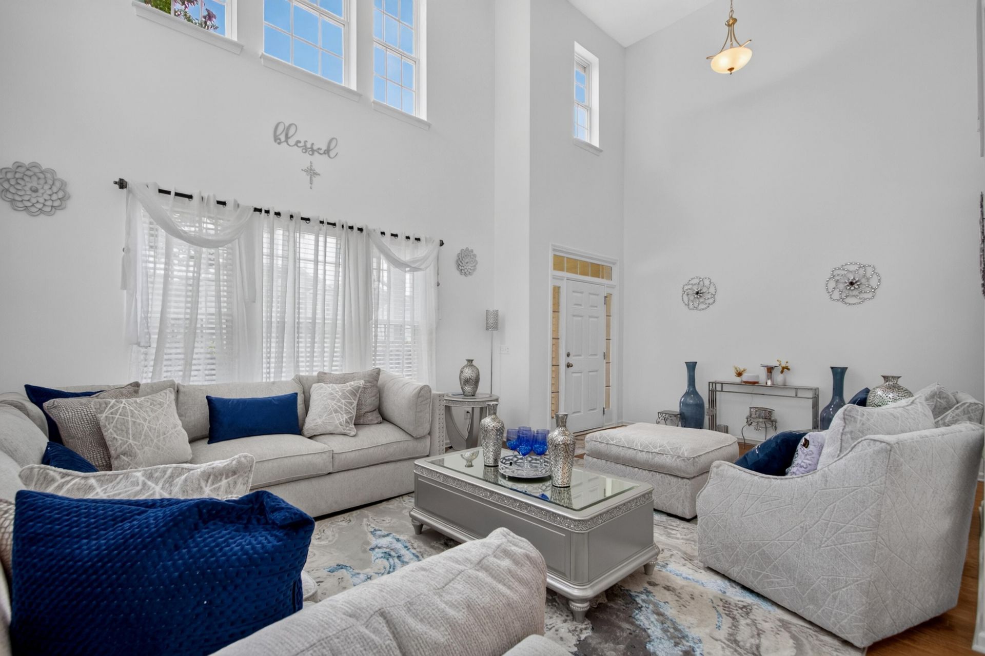 301 Sabal Palmetto Court Photo 7