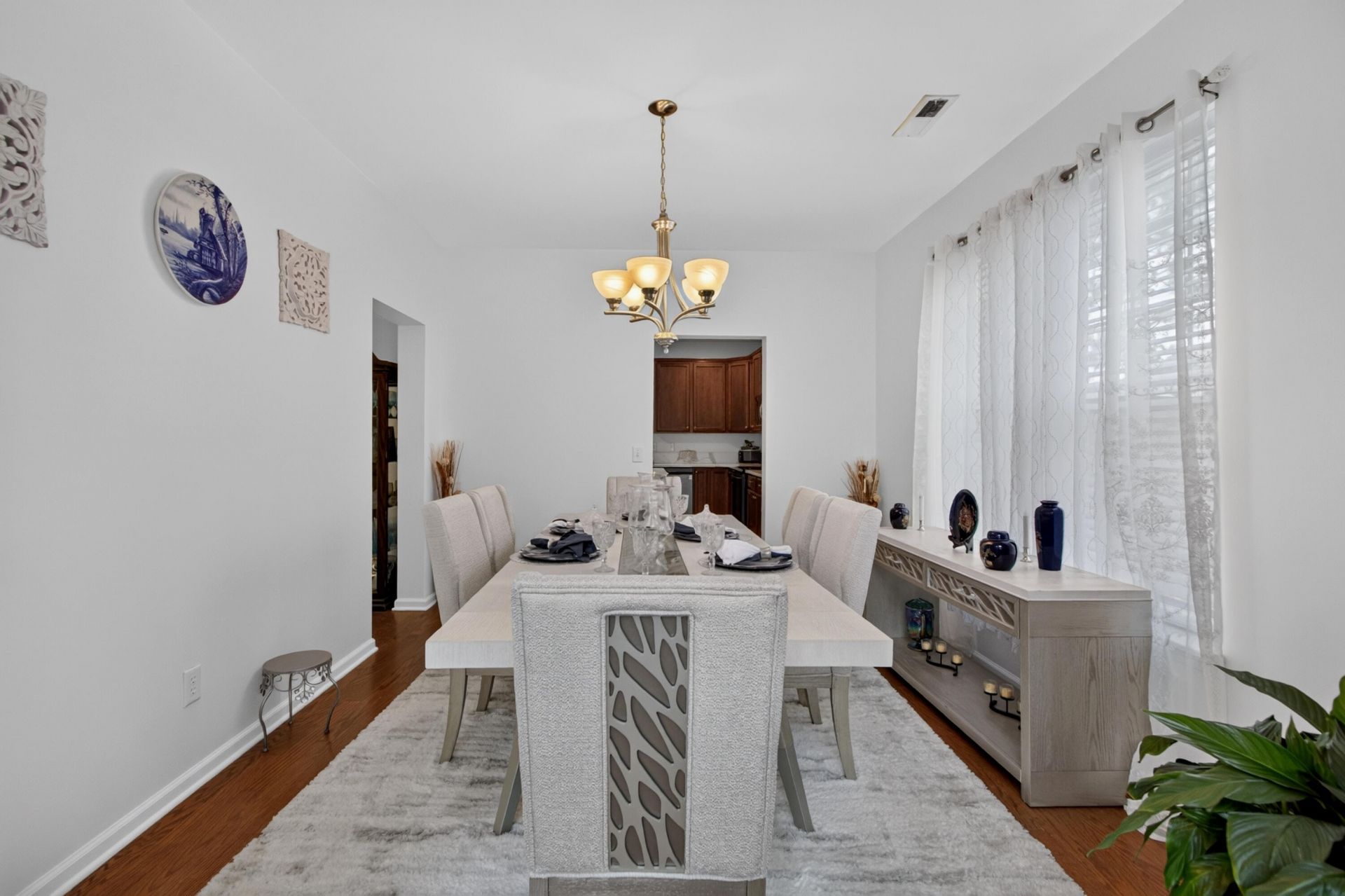 301 Sabal Palmetto Court Photo 9