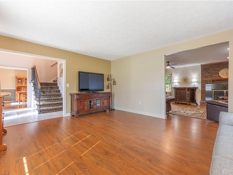 9010 S Normandy Lane, Dayton, OH 45458 Photo 4