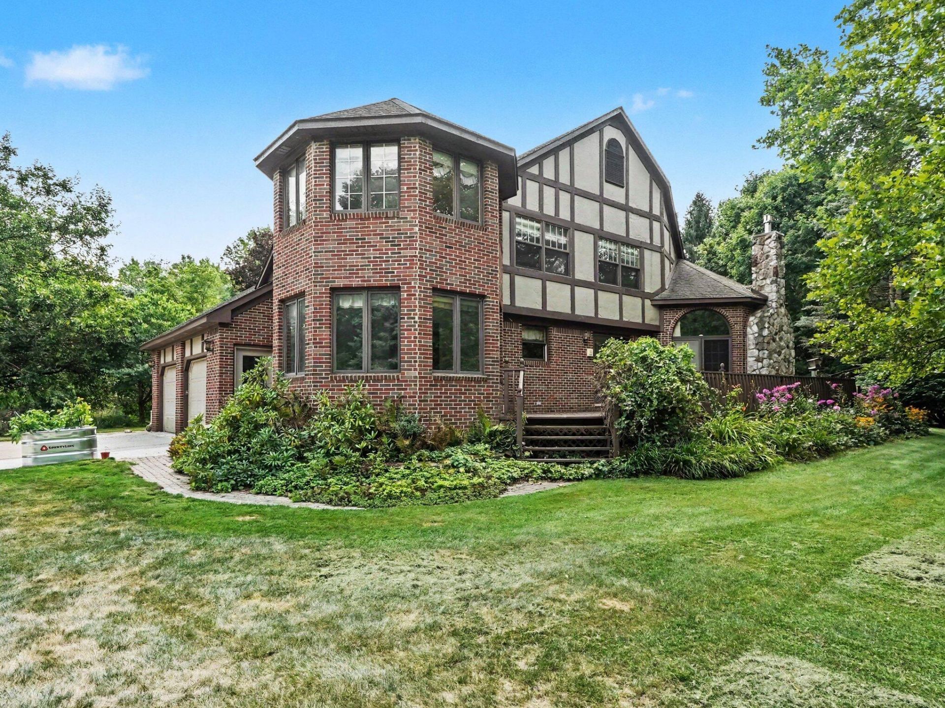 10599 Fleming Road, Dexter, MI 48130 Main Photo