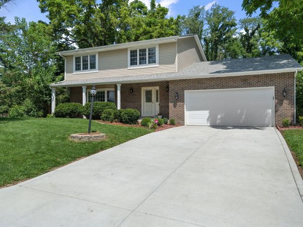 423 Shorewood Court , Valparaiso, IN 46385