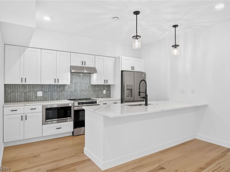 1352 W 78th Street , Cleveland, OH 44102 Photo 7