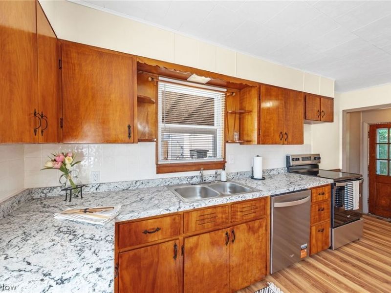 143 Grandview Avenue, Wadsworth, OH 44281 Photo 10
