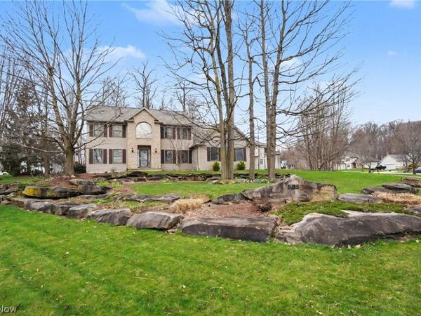 9498 Andrew Drive , Twinsburg, OH 44087