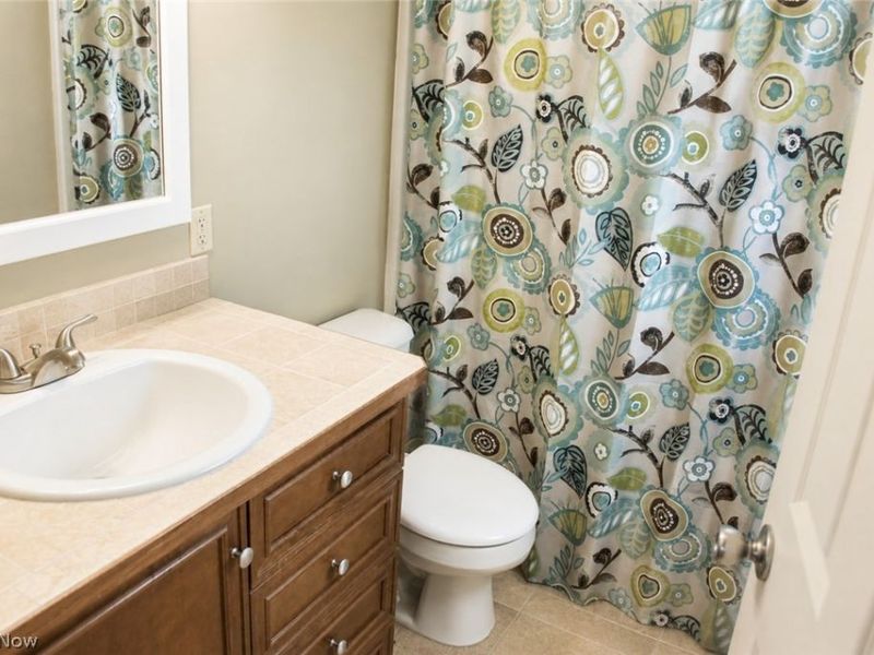 5887 Boxwood Drive, Lorain, OH 44053 Photo 16