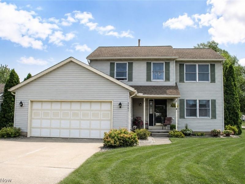 5887 Boxwood Drive, Lorain, OH 44053 Photo 2