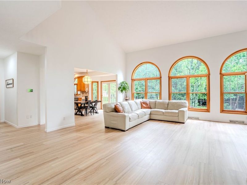 10203 Forestwood Lane, North Royalton, OH 44133 Photo 11