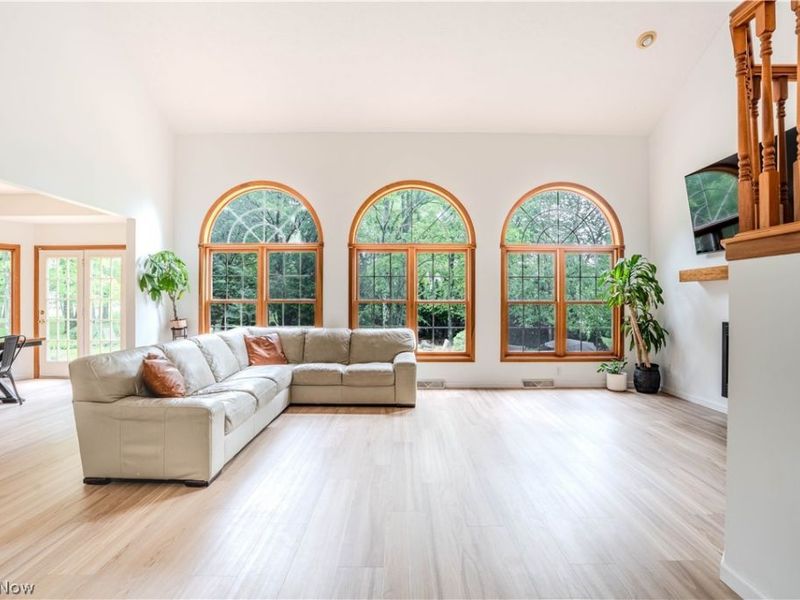 10203 Forestwood Lane, North Royalton, OH 44133 Photo 12