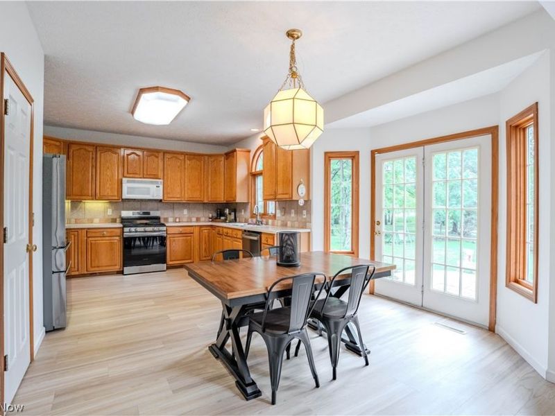 10203 Forestwood Lane, North Royalton, OH 44133 Photo 15