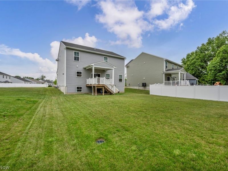 704 Maple Hollow Court, Elyria, OH 44035 Photo 8