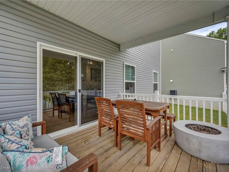 704 Maple Hollow Court, Elyria, OH 44035 Photo 9