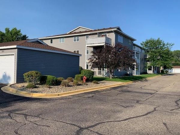 880 Lyn Way, Unit 204, Hastings, MN 55033