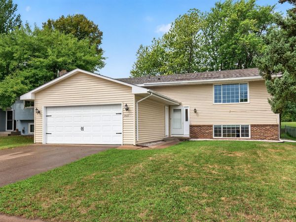 7433 Columbia Court, Woodbury, MN 55125