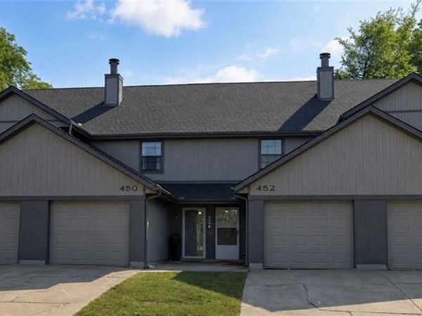 448 NE Churchill Street, Lee's Summit, MO 64086