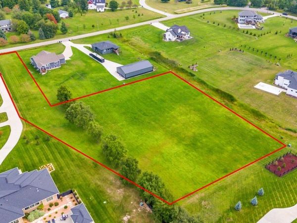 10932 NW 115th Avenue, Granger, IA 50109