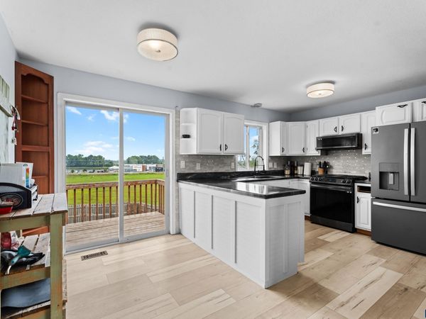 8004 W Browning St, Sioux Falls, SD 57106