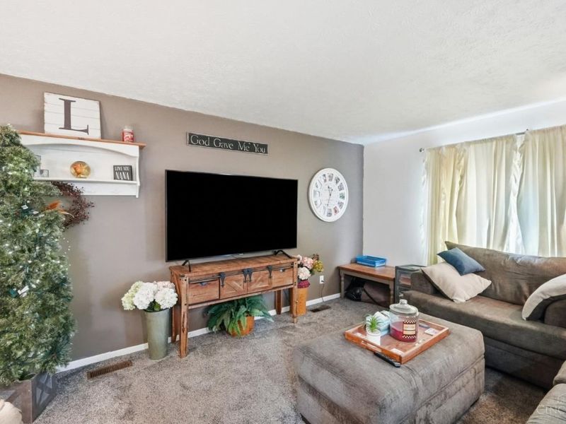 905 Victoria Drive, Franklin, OH 45005 Photo 11