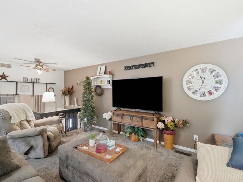 905 Victoria Drive, Franklin, OH 45005 Photo 12