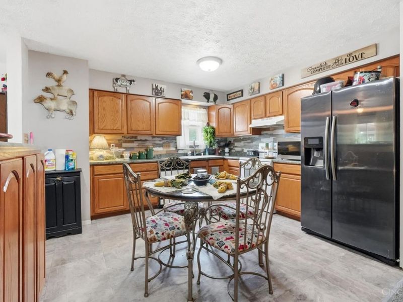 905 Victoria Drive, Franklin, OH 45005 Photo 14