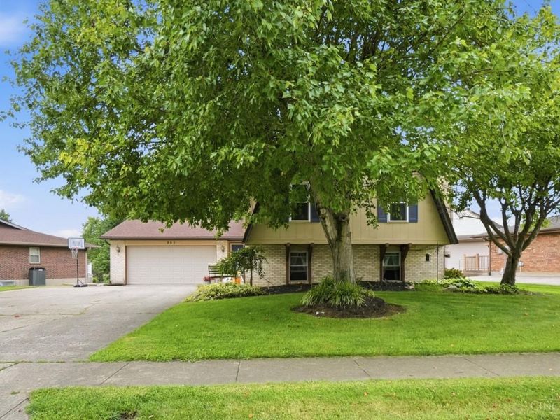 905 Victoria Drive, Franklin, OH 45005 Photo 4